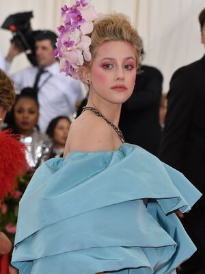 Lili Reinhart